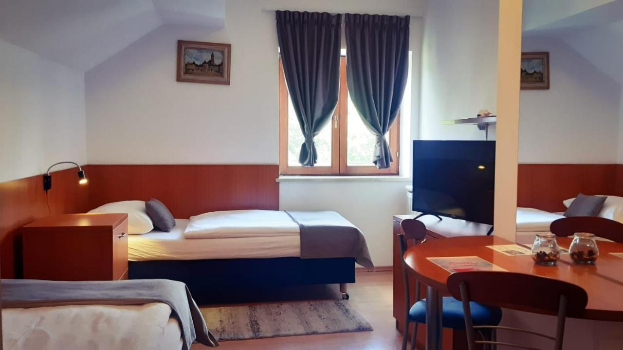 Pansion Danica Hotel Rastovaca Luaran gambar