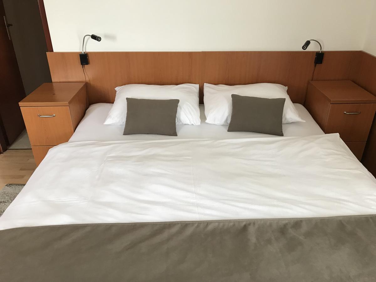 Pansion Danica Hotel Rastovaca Luaran gambar
